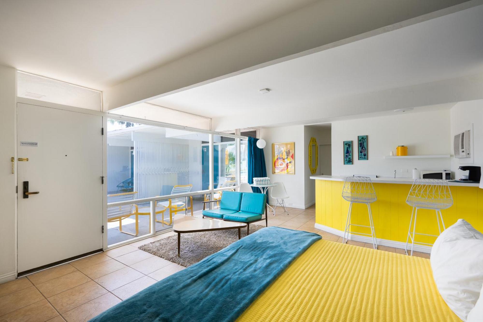 Monkey Tree Hotel By Avantstay Stylish Hotel In Palm Springs W Pool Extérieur photo