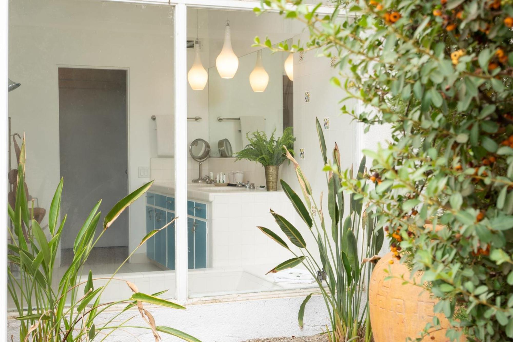 Monkey Tree Hotel By Avantstay Stylish Hotel In Palm Springs W Pool Extérieur photo