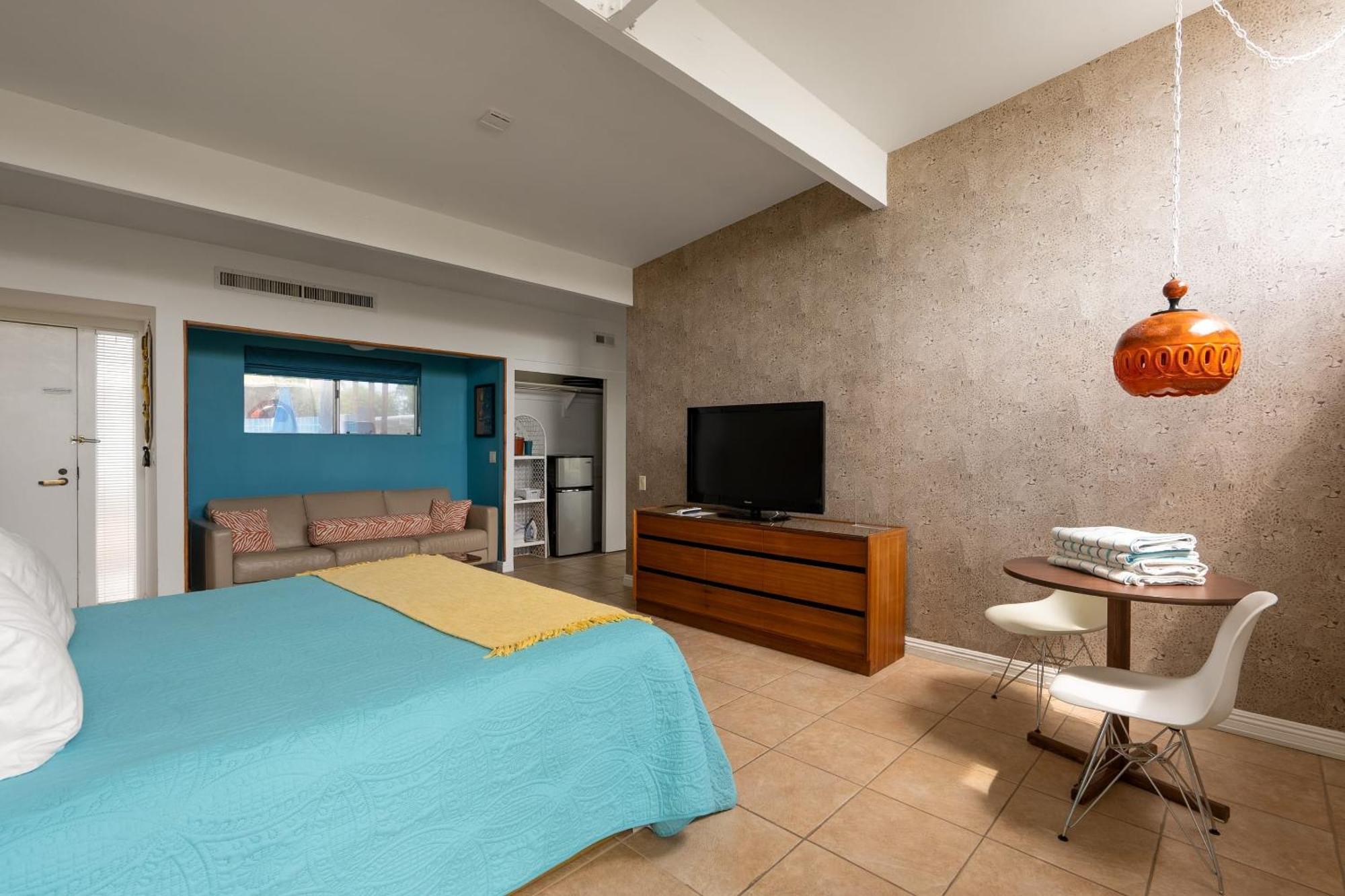 Monkey Tree Hotel By Avantstay Stylish Hotel In Palm Springs W Pool Extérieur photo