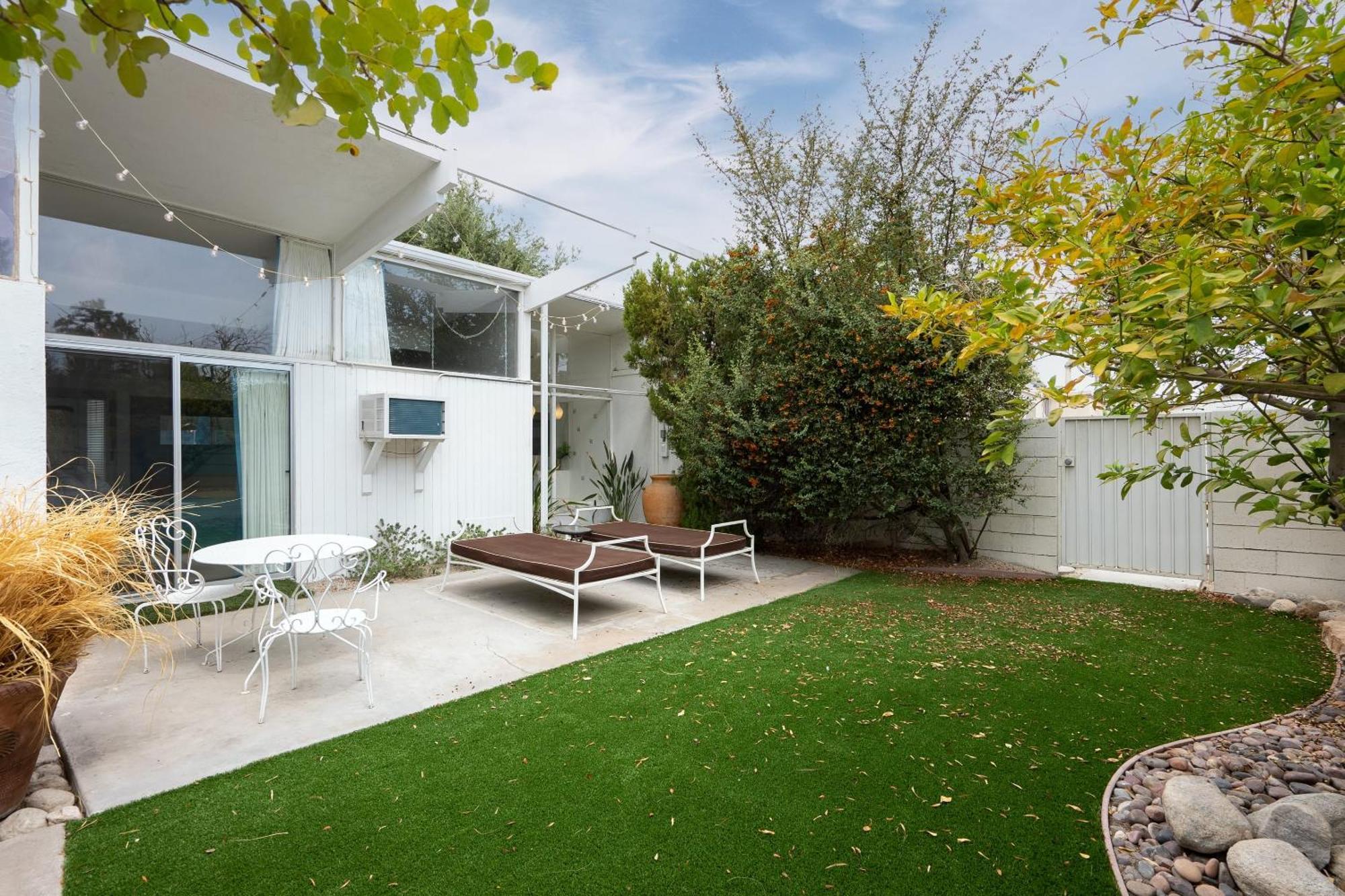 Monkey Tree Hotel By Avantstay Stylish Hotel In Palm Springs W Pool Extérieur photo
