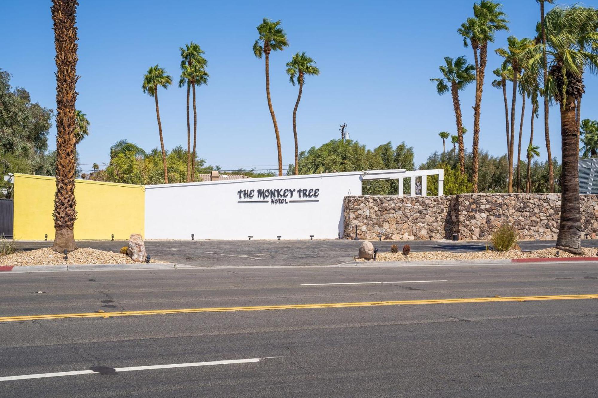 Monkey Tree Hotel By Avantstay Stylish Hotel In Palm Springs W Pool Extérieur photo